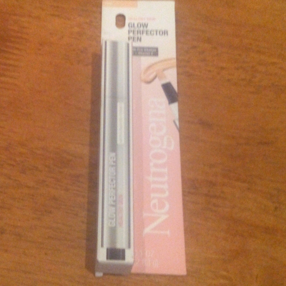 Neutrogena healthy skin Glow Perfector pin brand new